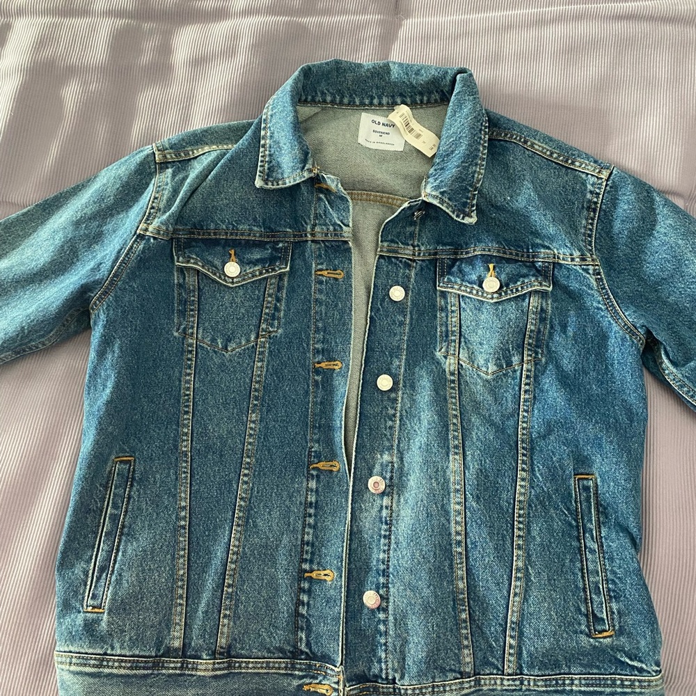 Old Navy Boyfriend Denim Jacket NWT